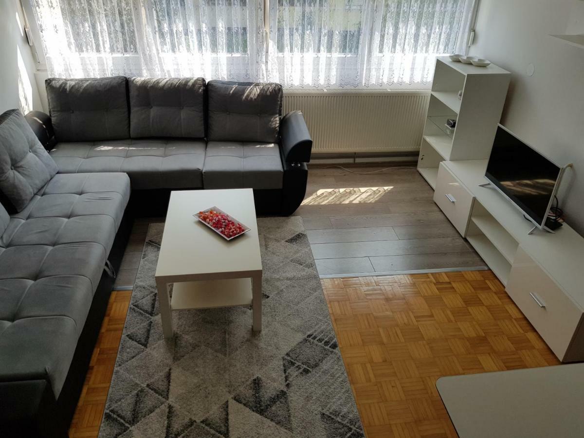 Apartman Tasa Banja Luka Esterno foto